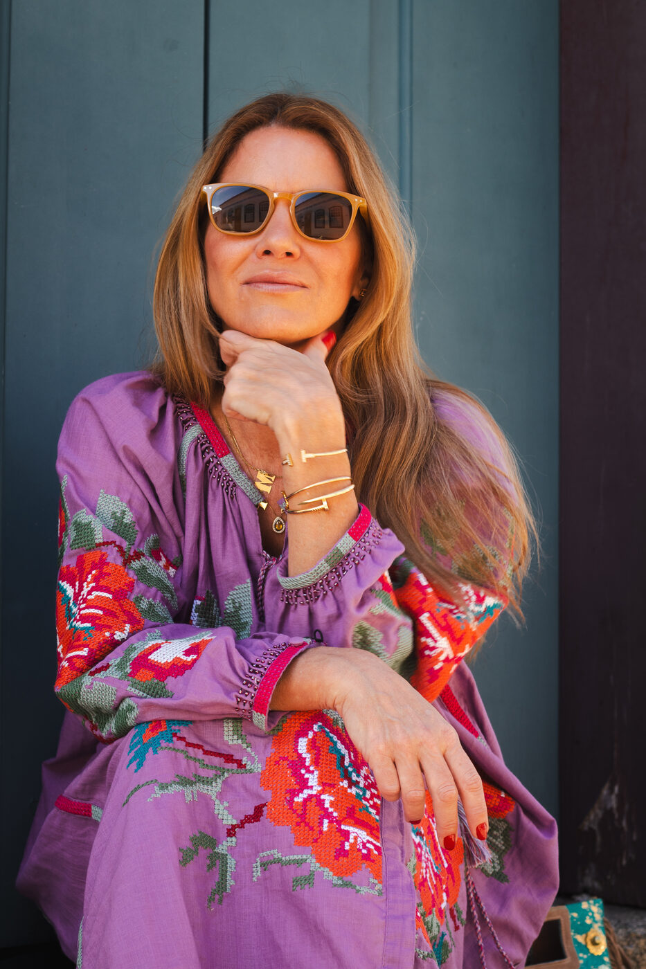 Ensaio Mariana — vestido roxo bordado